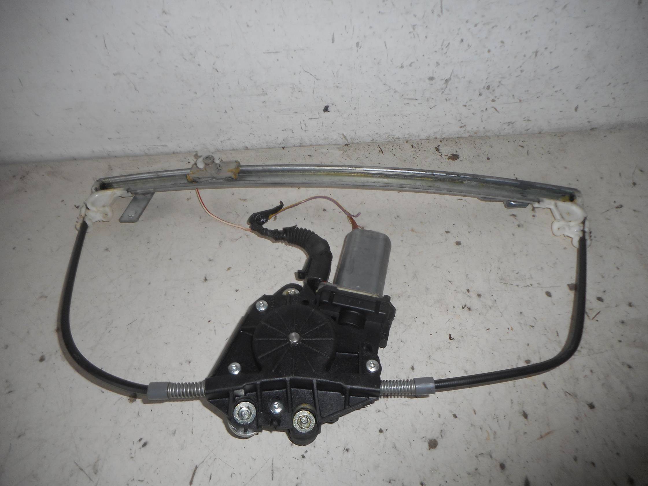 Alzacristallo elettr. porta ant. sx.